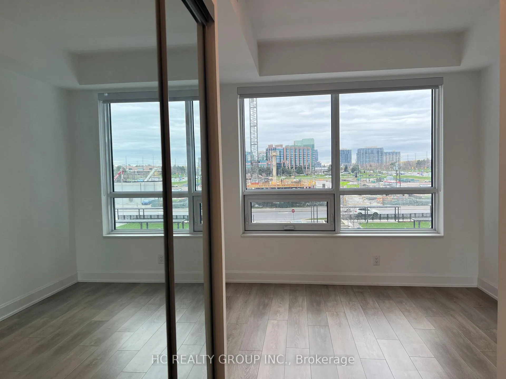 Photo 6 of Unit 305, 18 Water Walk Drive, Markham, Unionville — HOMEH