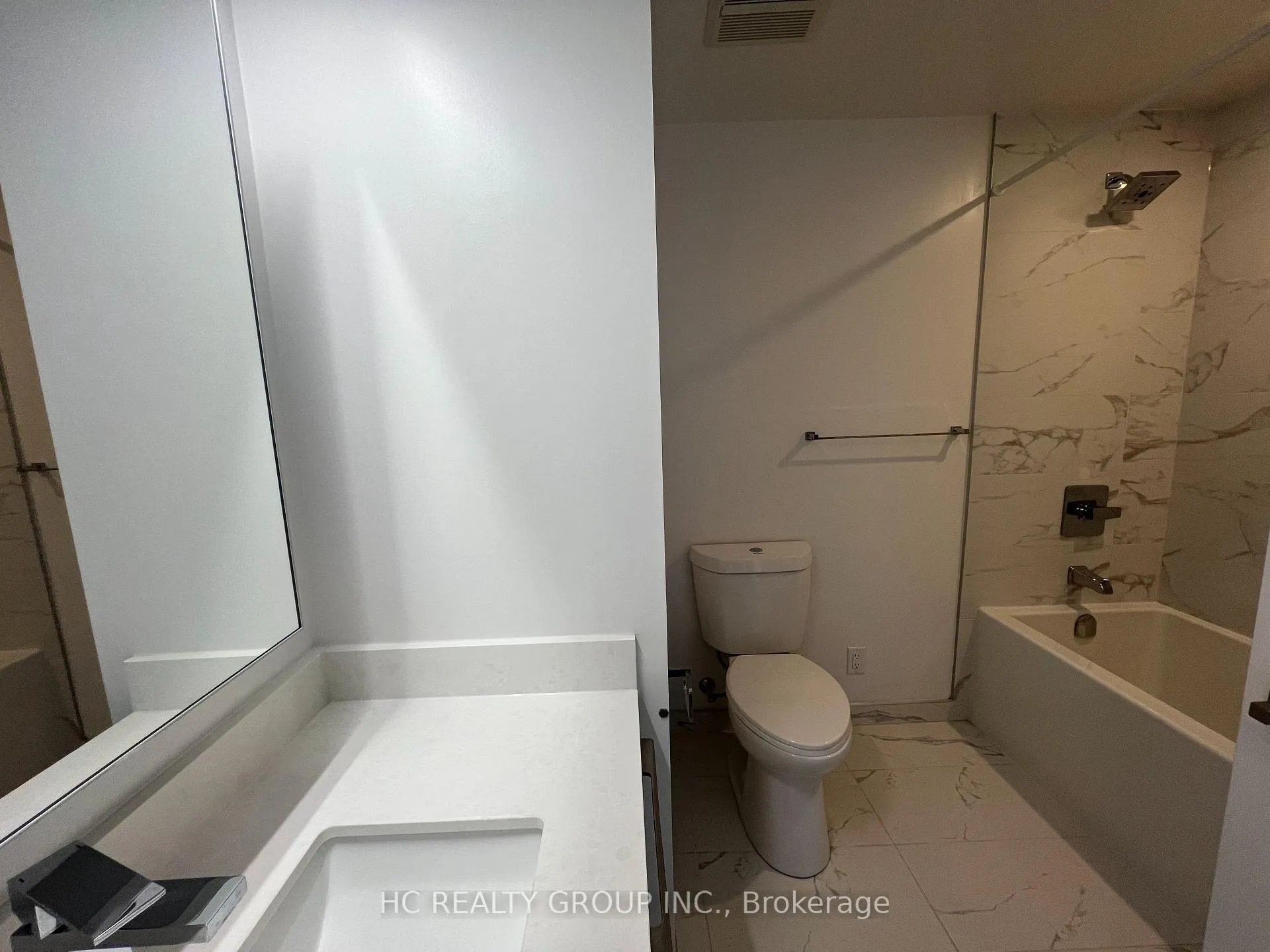 Photo 7 of Unit 305, 18 Water Walk Drive, Markham, Unionville — HOMEH