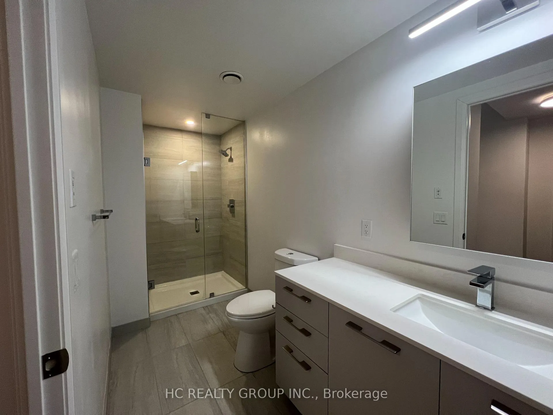 Photo 10 of Unit 305, 18 Water Walk Drive, Markham, Unionville — HOMEH