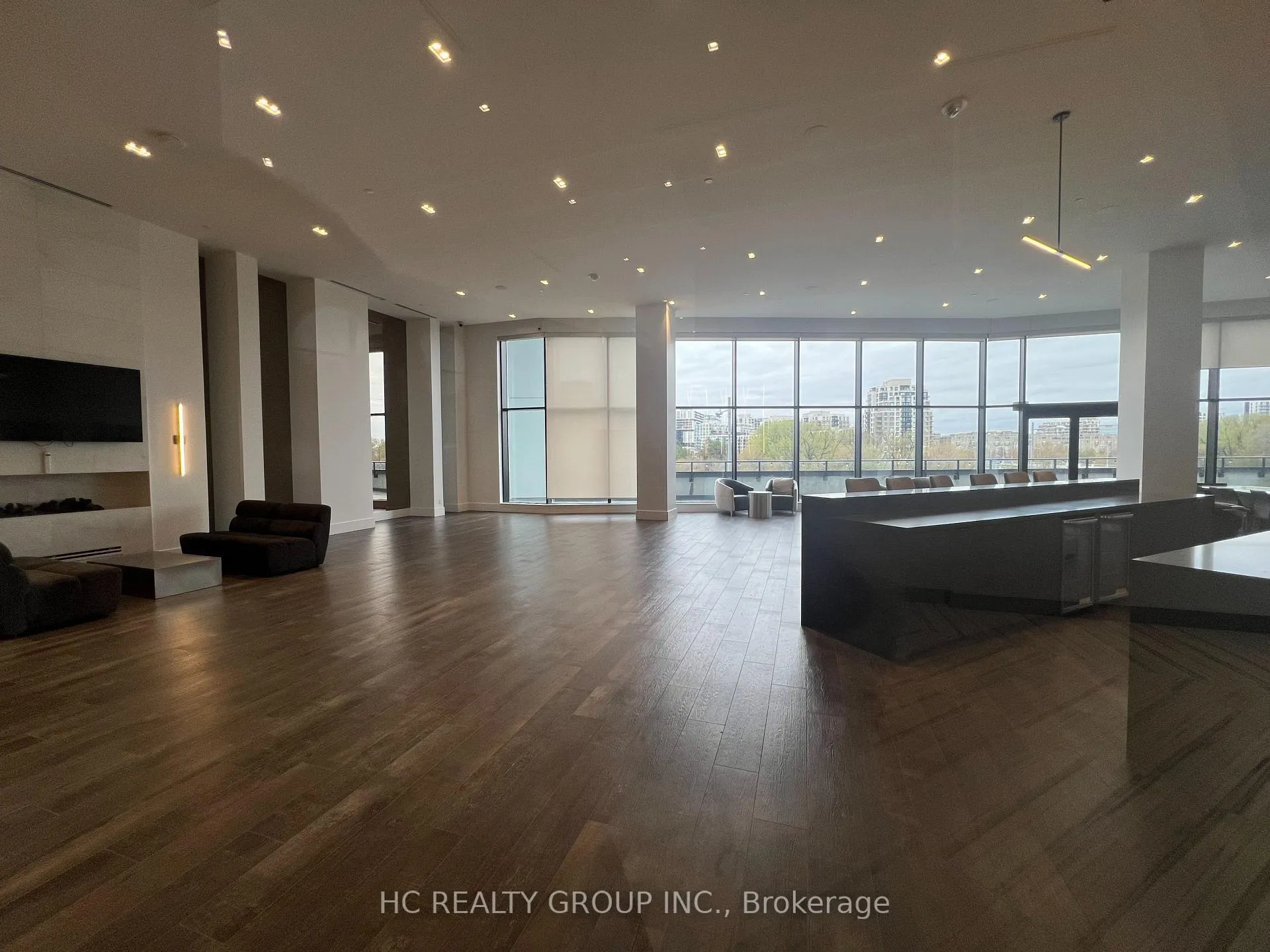 Photo 19 of Unit 305, 18 Water Walk Drive, Markham, Unionville — HOMEH