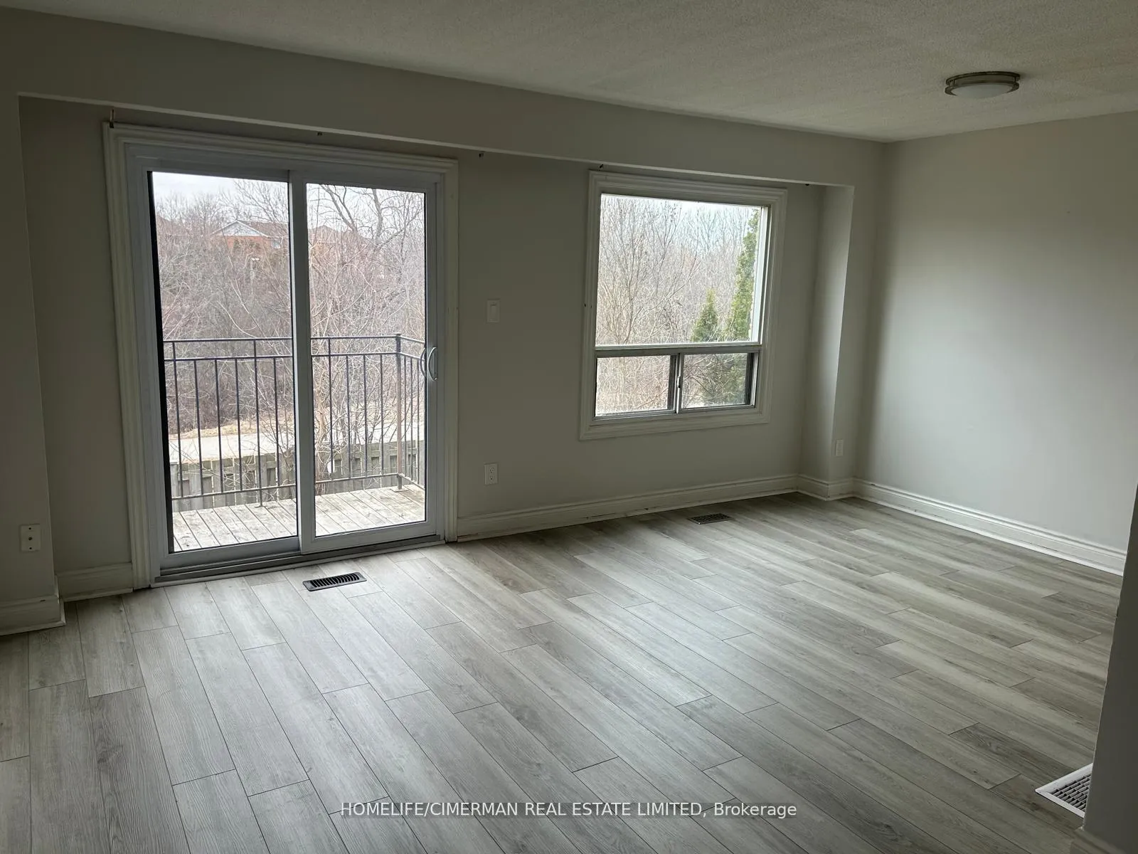Photo 5 of Unit 46, 46 Foster Crescent, Brampton, Brampton North — HOMEH