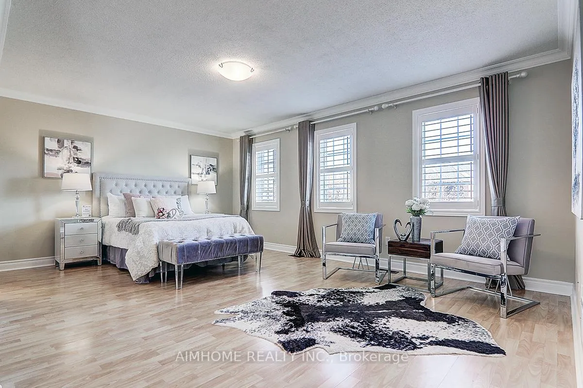 Photo 13 of 38 Rondeen Road, Vaughan, Patterson — HOMEH