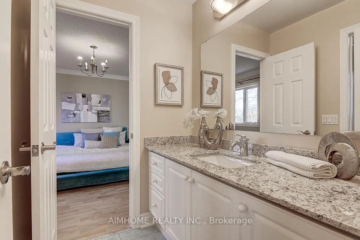 Photo 18 of 38 Rondeen Road, Vaughan, Patterson — HOMEH