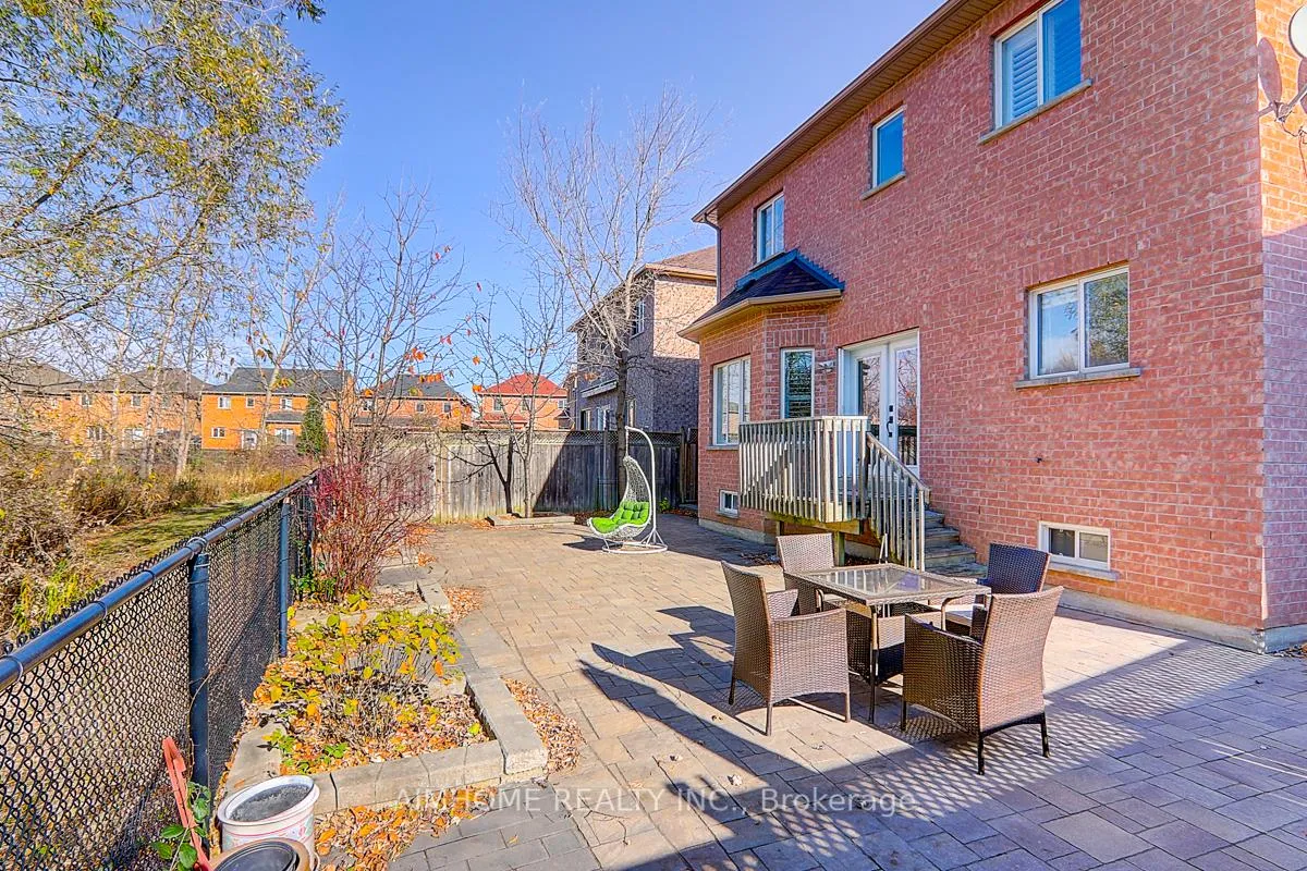 Photo 22 of 38 Rondeen Road, Vaughan, Patterson — HOMEH