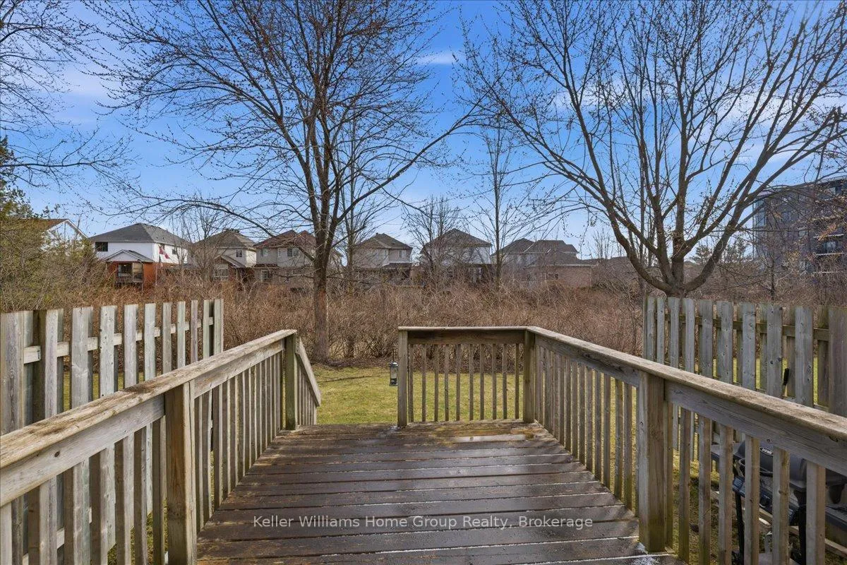 Photo 15 of 38 Roehampton Crescent, Guelph, Pineridge/Westminster Woods — HOMEH