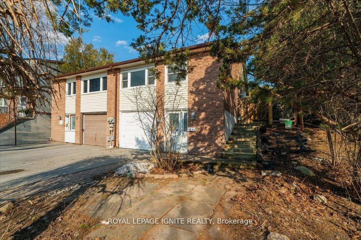 Photo 4 of 1389 Palmetto Drive, Oshawa, Samac — HOMEH