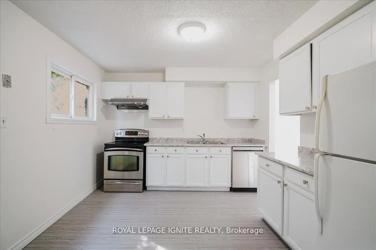 Photo 12 of 1389 Palmetto Drive, Oshawa, Samac — HOMEH
