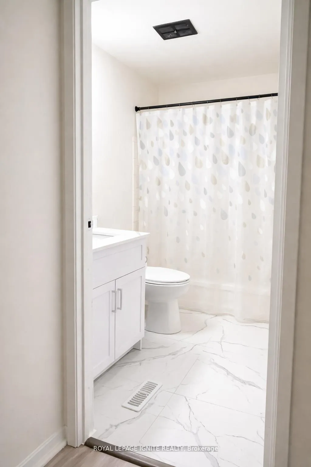 Photo 17 of 1389 Palmetto Drive, Oshawa, Samac — HOMEH