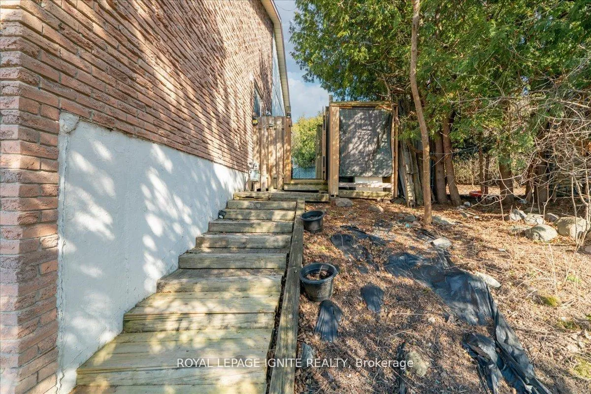 Photo 36 of 1389 Palmetto Drive, Oshawa, Samac — HOMEH