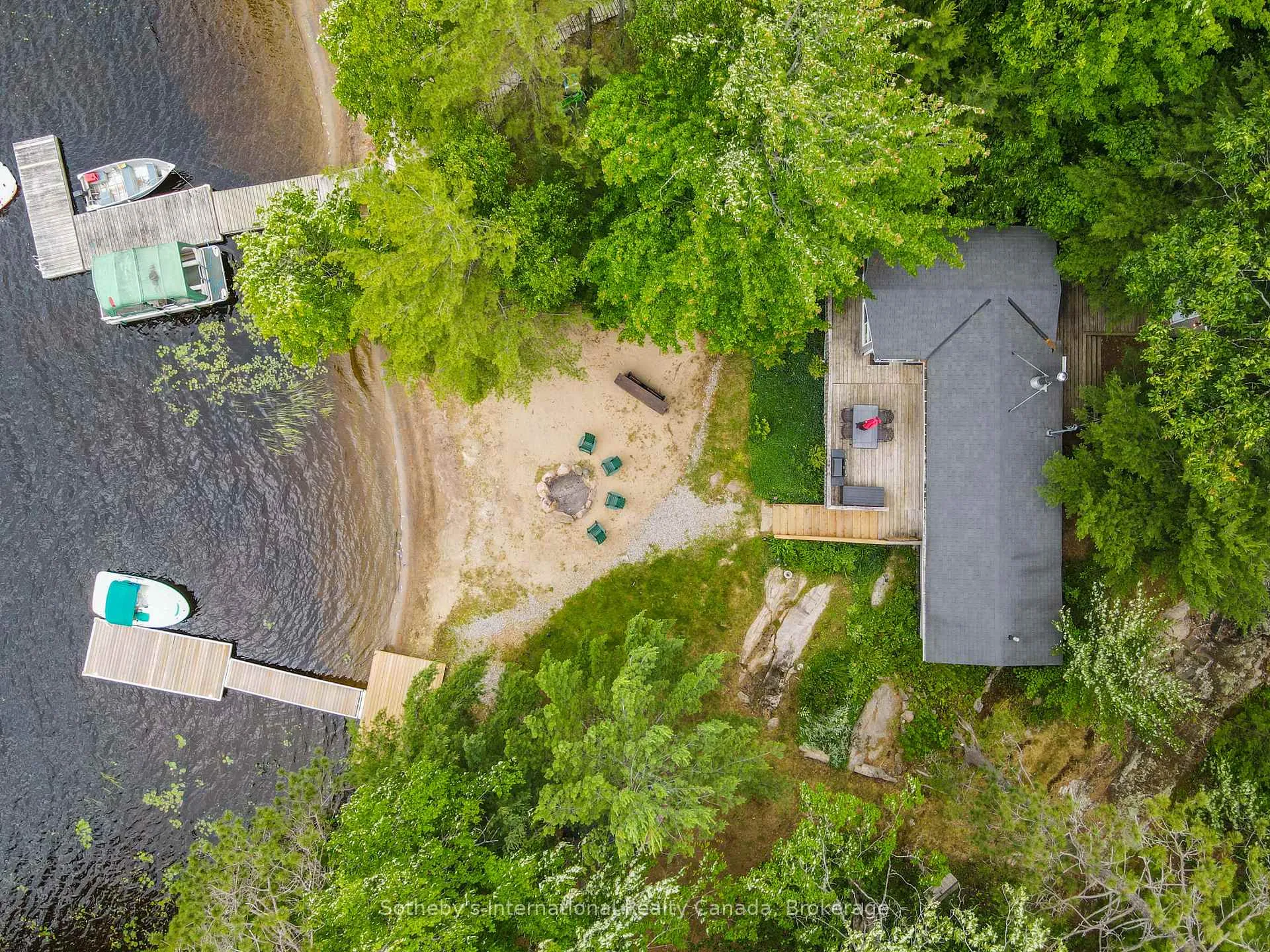 Photo 3 of 1040 Kahshe, Gravenhurst, Morrison — HOMEH