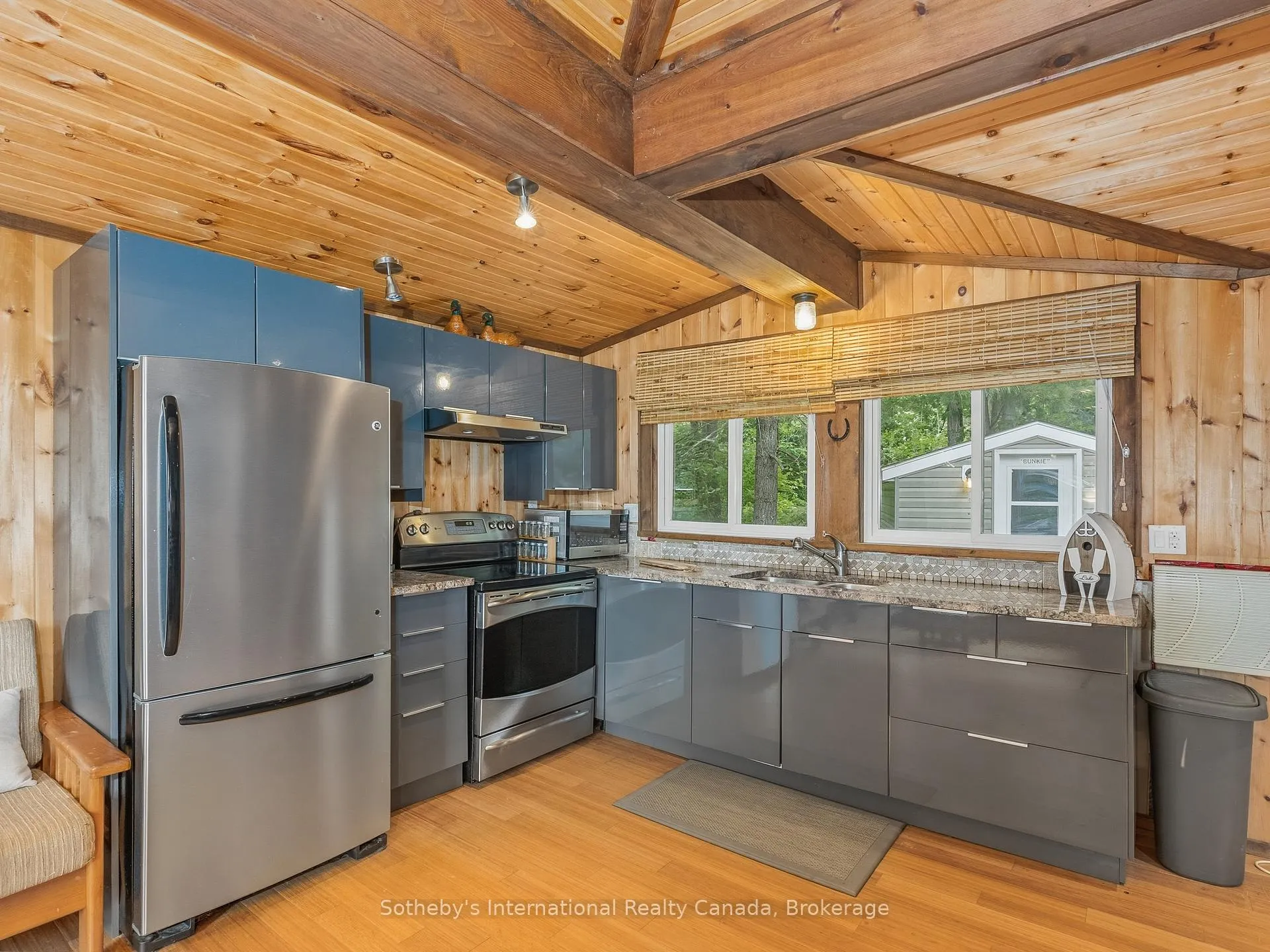 Photo 12 of 1040 Kahshe, Gravenhurst, Morrison — HOMEH