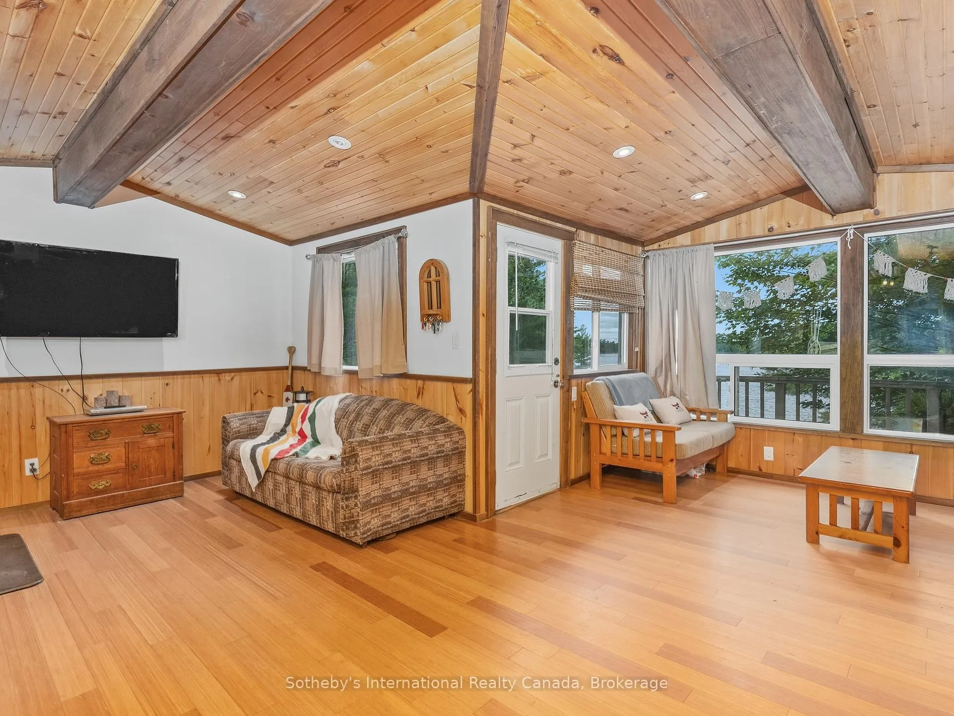 Photo 13 of 1040 Kahshe, Gravenhurst, Morrison — HOMEH