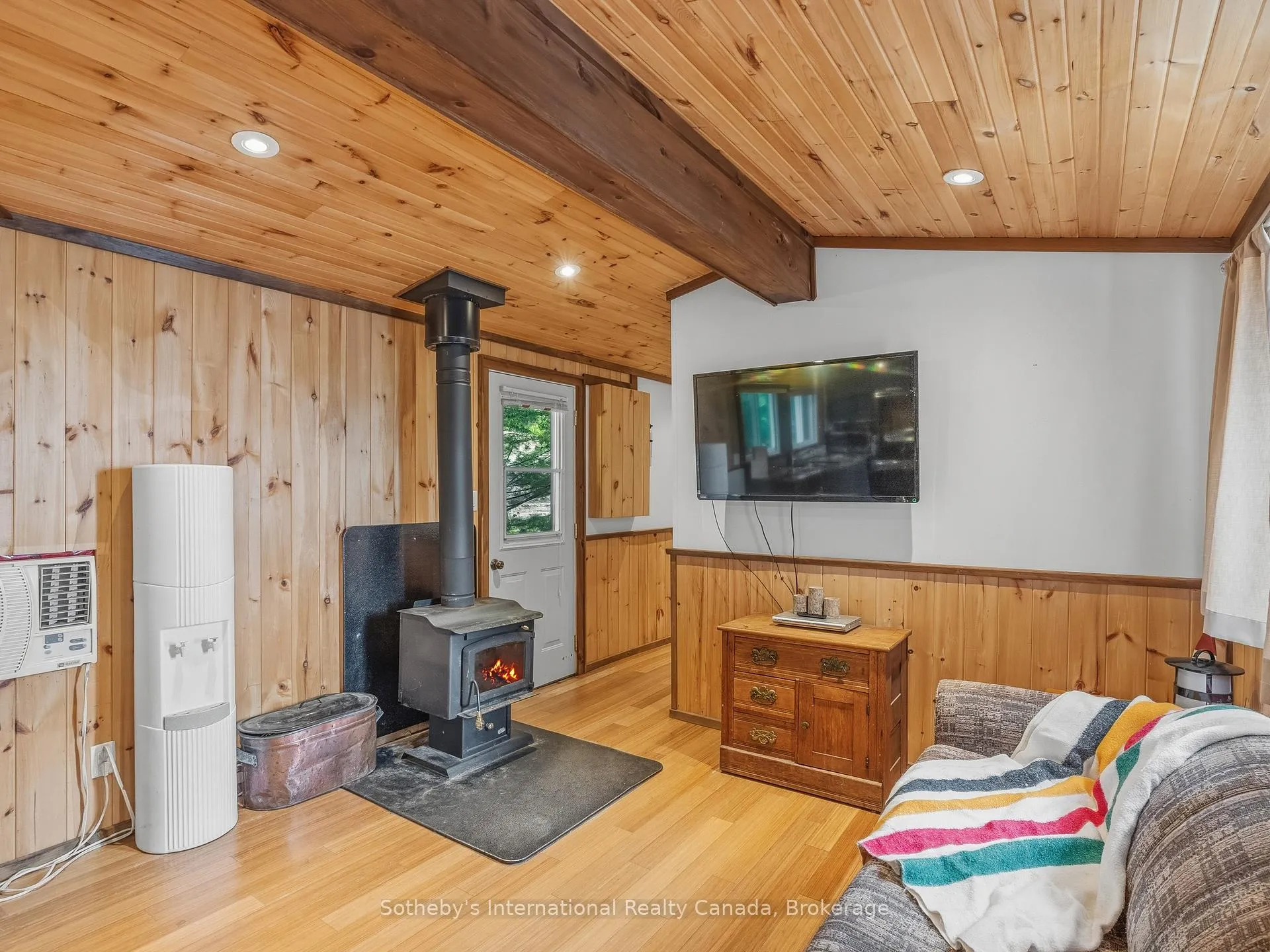 Photo 14 of 1040 Kahshe, Gravenhurst, Morrison — HOMEH