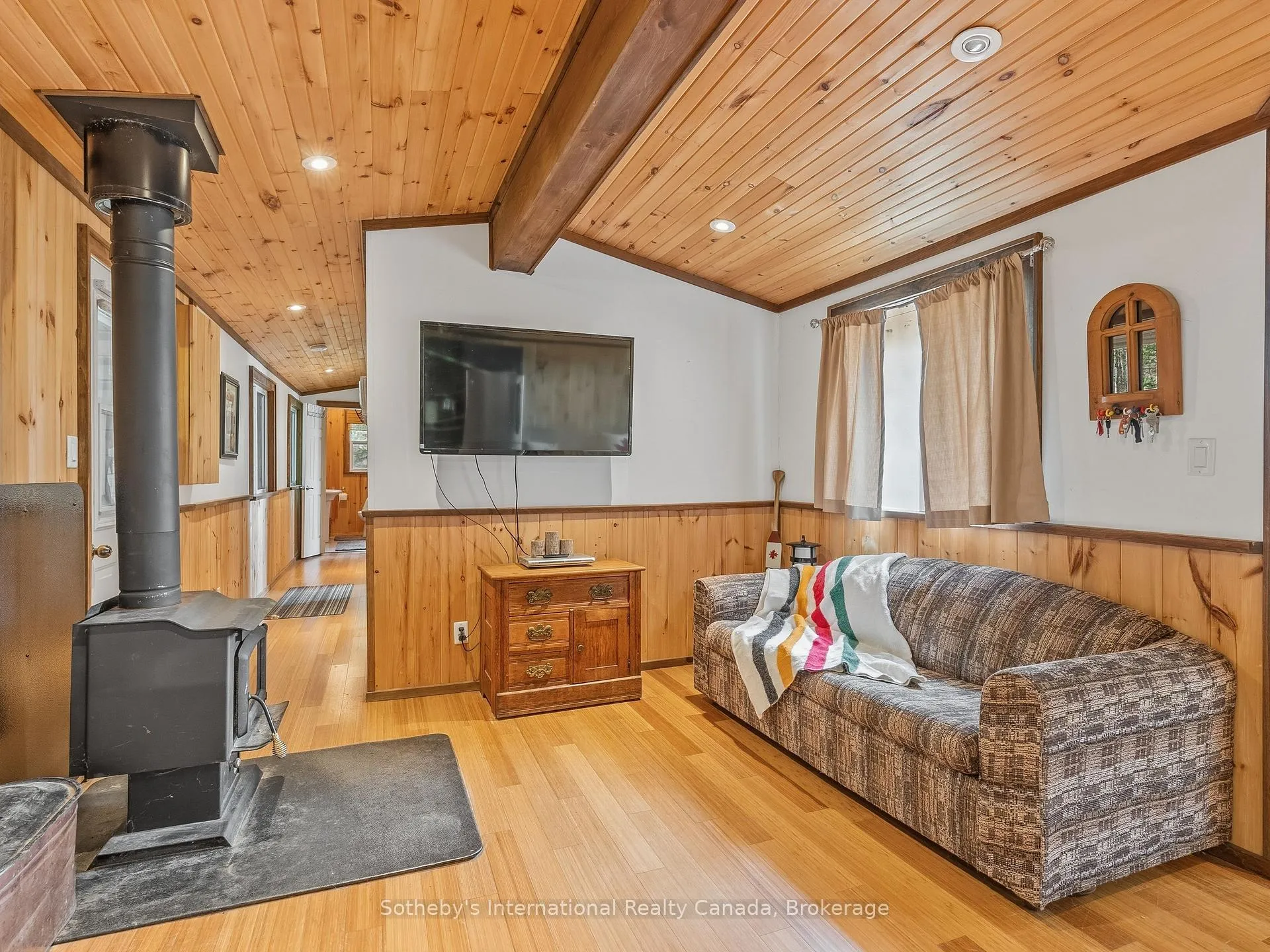 Photo 15 of 1040 Kahshe, Gravenhurst, Morrison — HOMEH