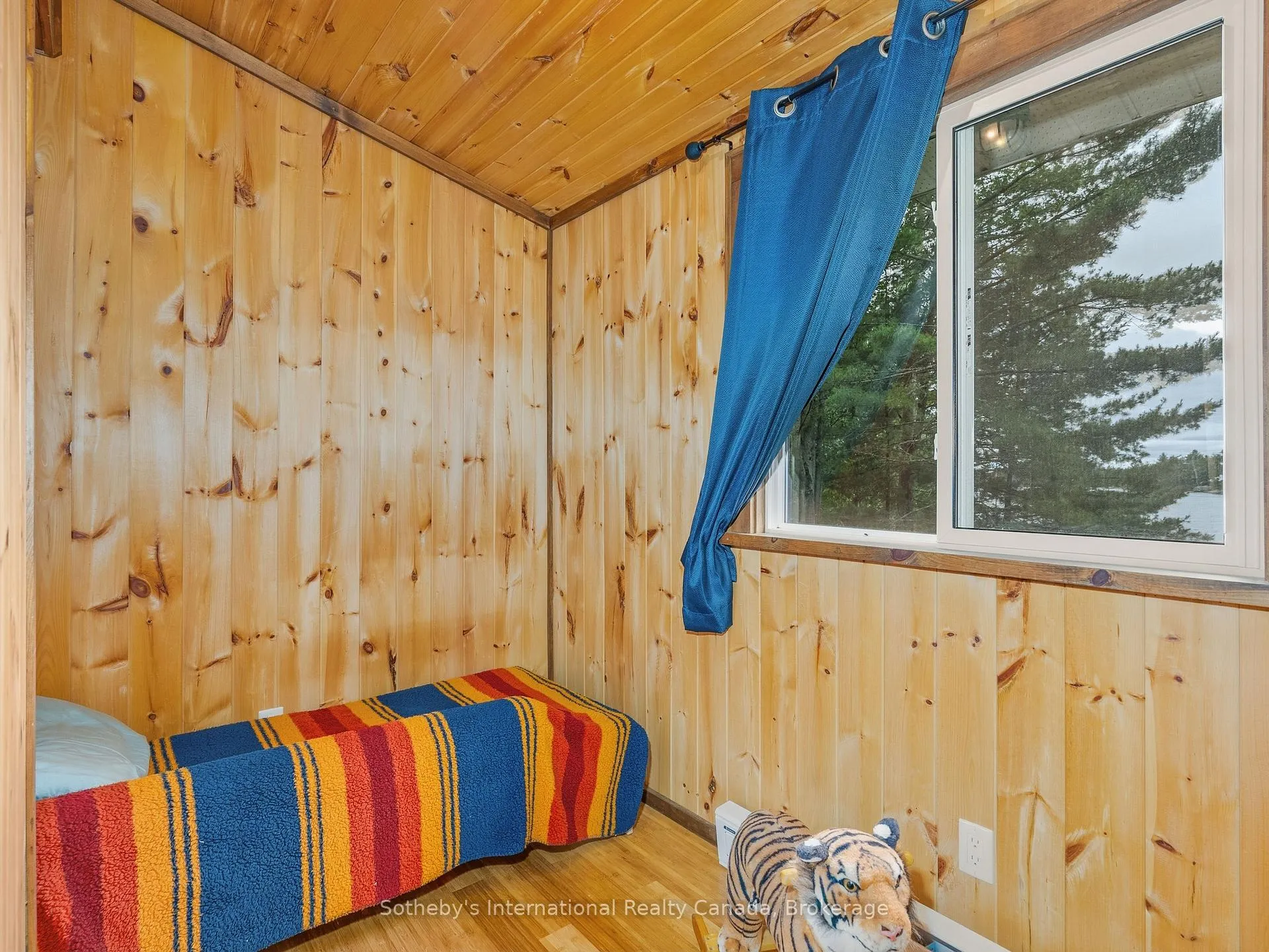 Photo 20 of 1040 Kahshe, Gravenhurst, Morrison — HOMEH