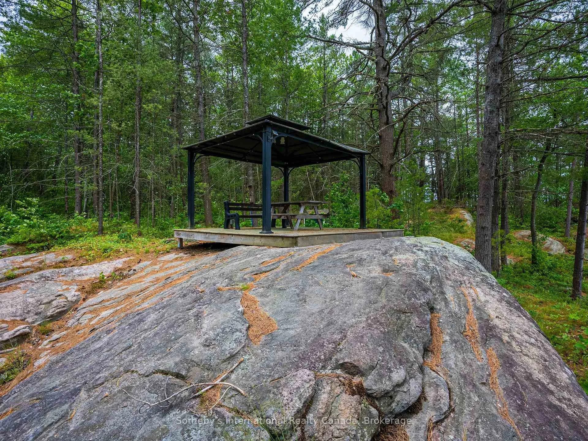 Photo 31 of 1040 Kahshe, Gravenhurst, Morrison — HOMEH