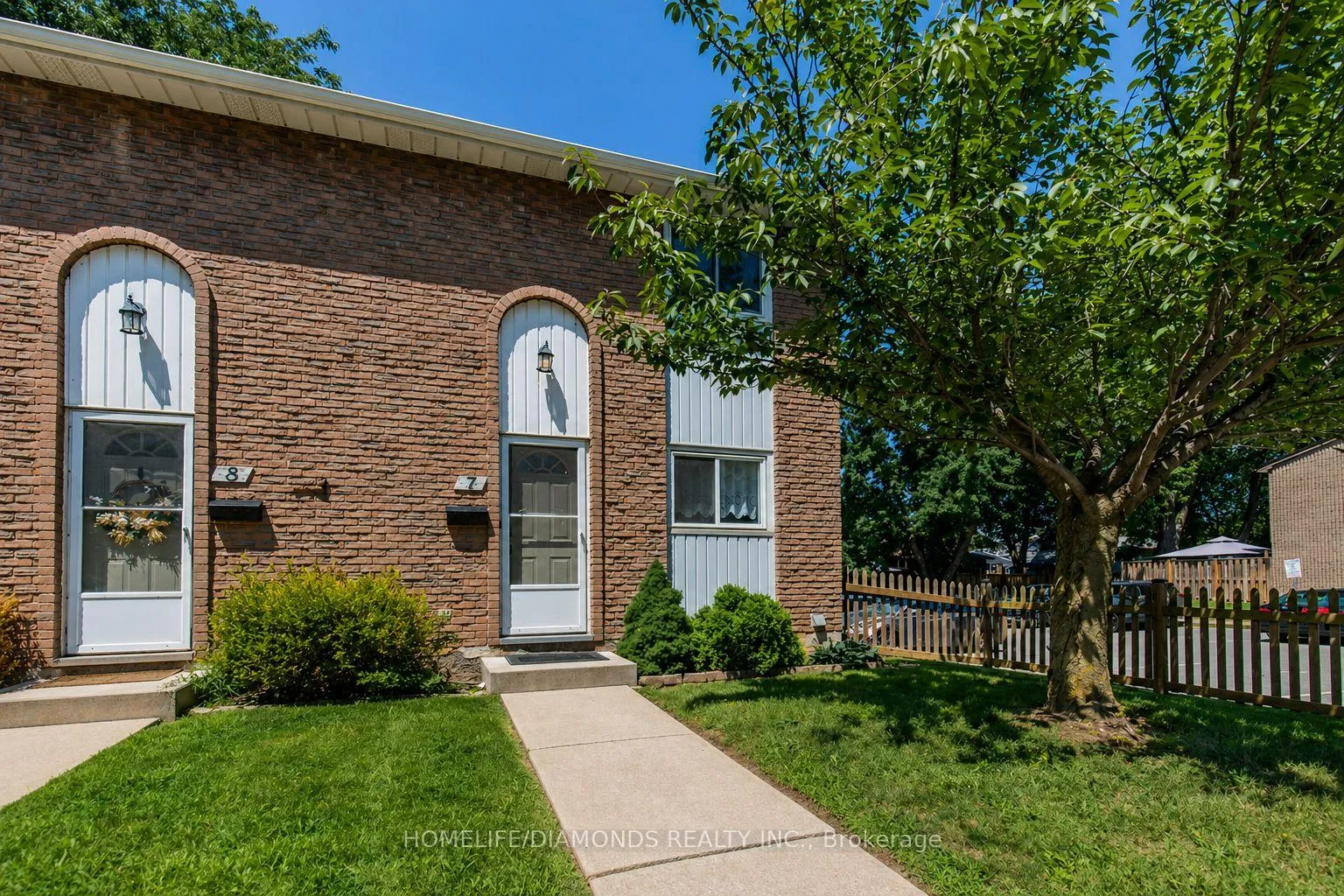 Photo 2 of Unit 7, 25 Linfield Drive, St. Catharines, Lakeport — HOMEH