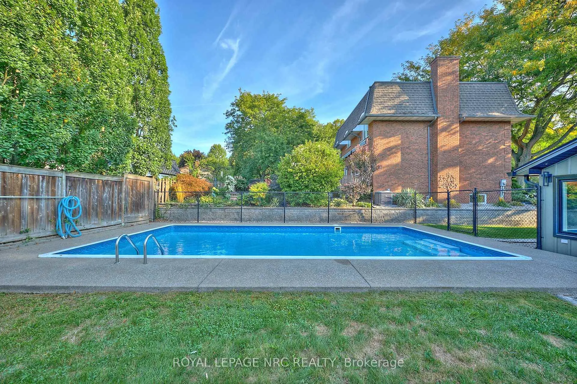 Photo 6 of 10 Willowdale Court, Pelham, Fonthill — HOMEH