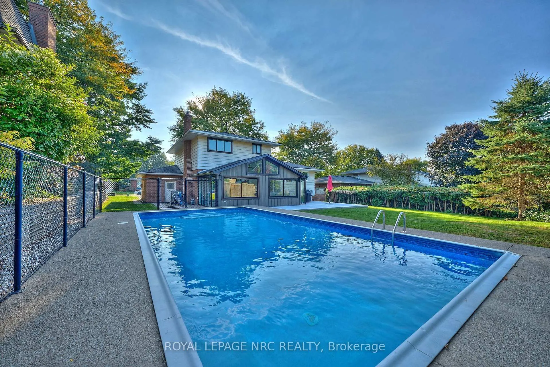 Photo 9 of 10 Willowdale Court, Pelham, Fonthill — HOMEH