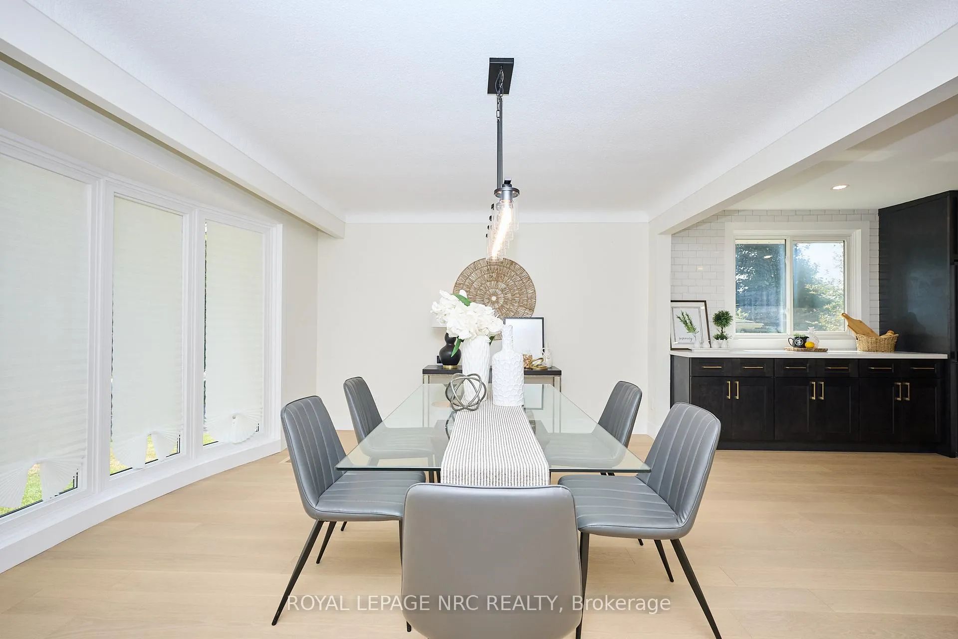 Photo 12 of 10 Willowdale Court, Pelham, Fonthill — HOMEH
