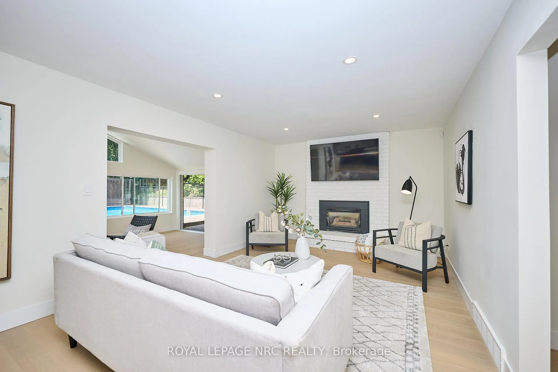 Photo 21 of 10 Willowdale Court, Pelham, Fonthill — HOMEH