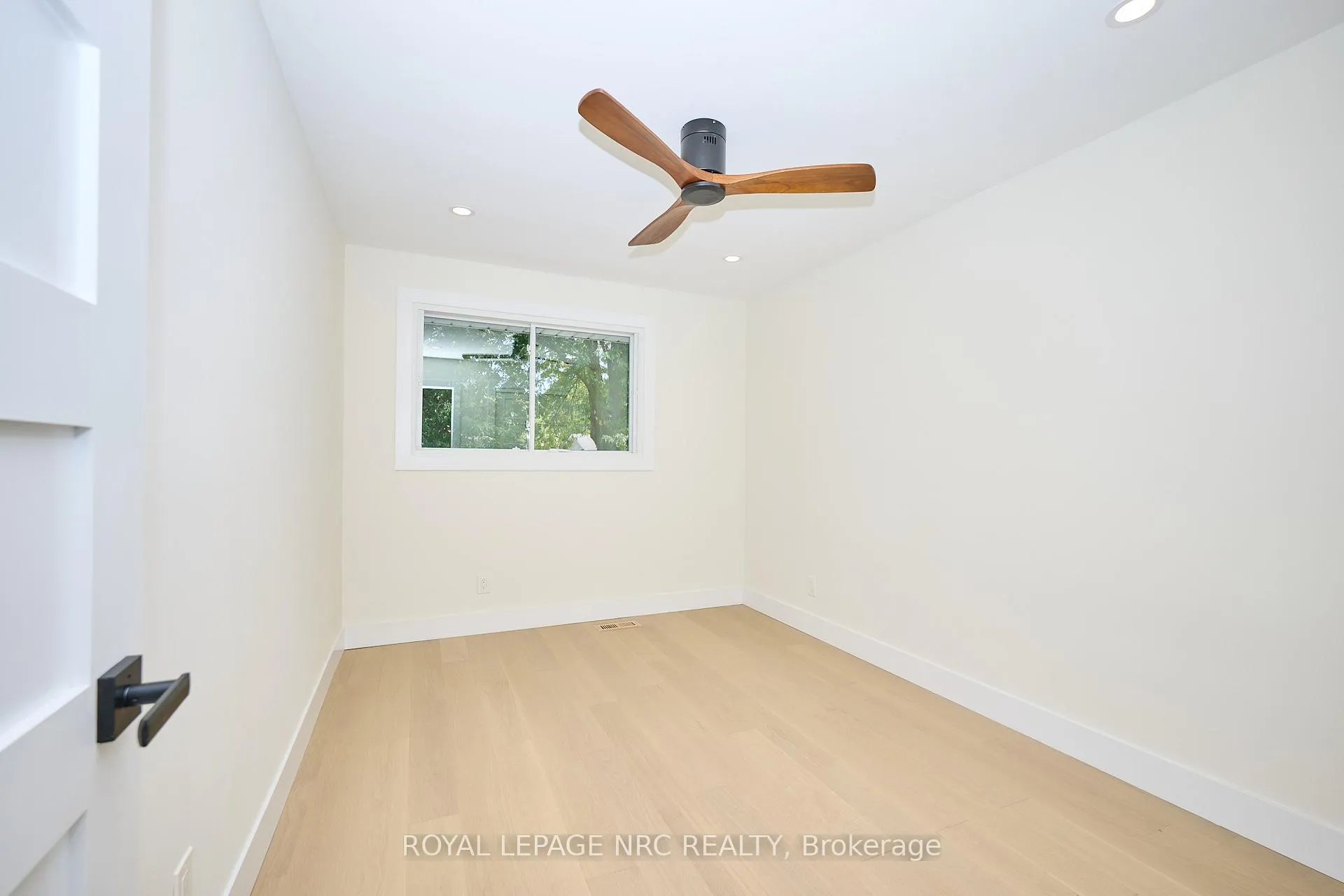 Photo 36 of 10 Willowdale Court, Pelham, Fonthill — HOMEH