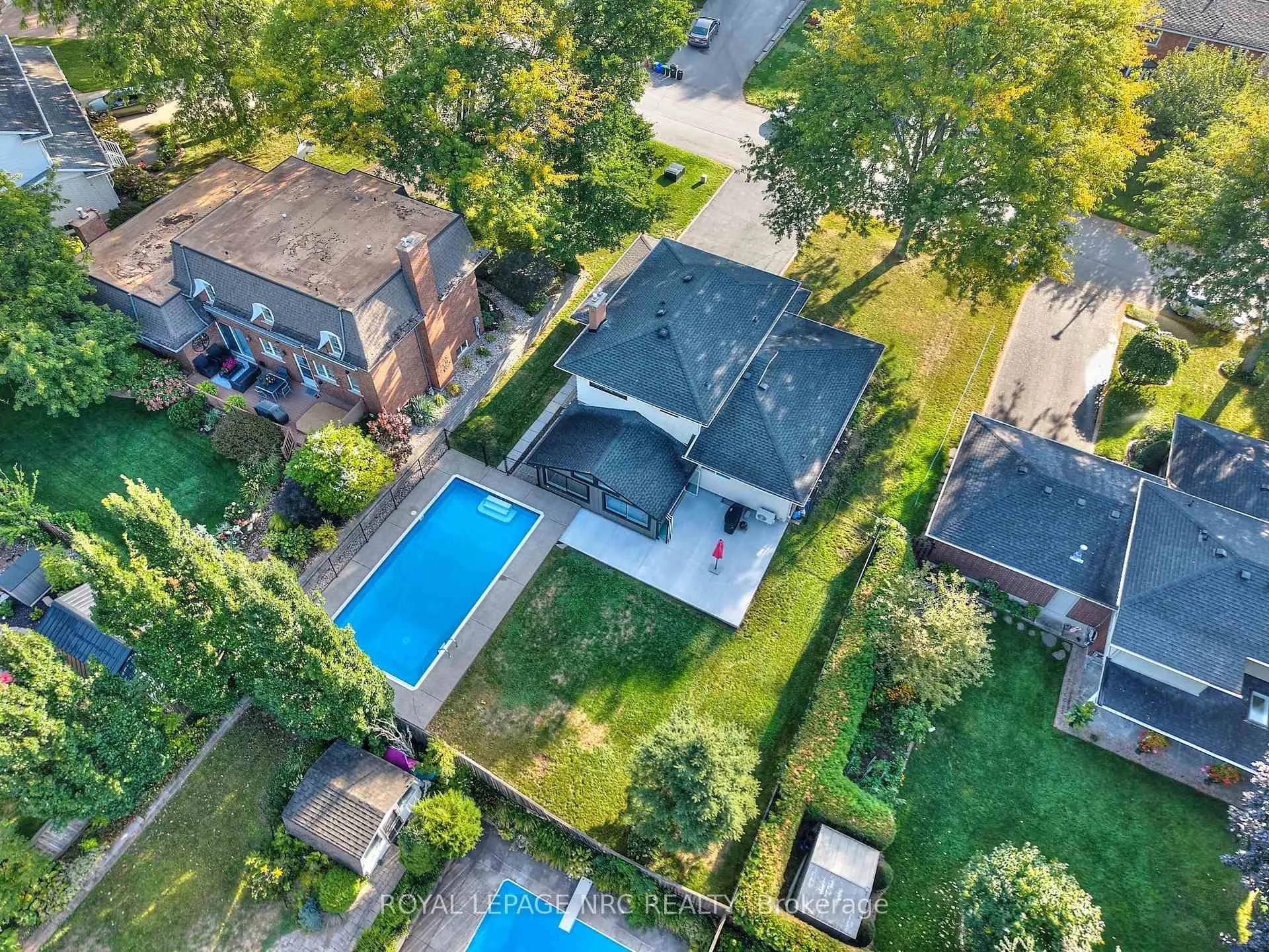 Photo 47 of 10 Willowdale Court, Pelham, Fonthill — HOMEH