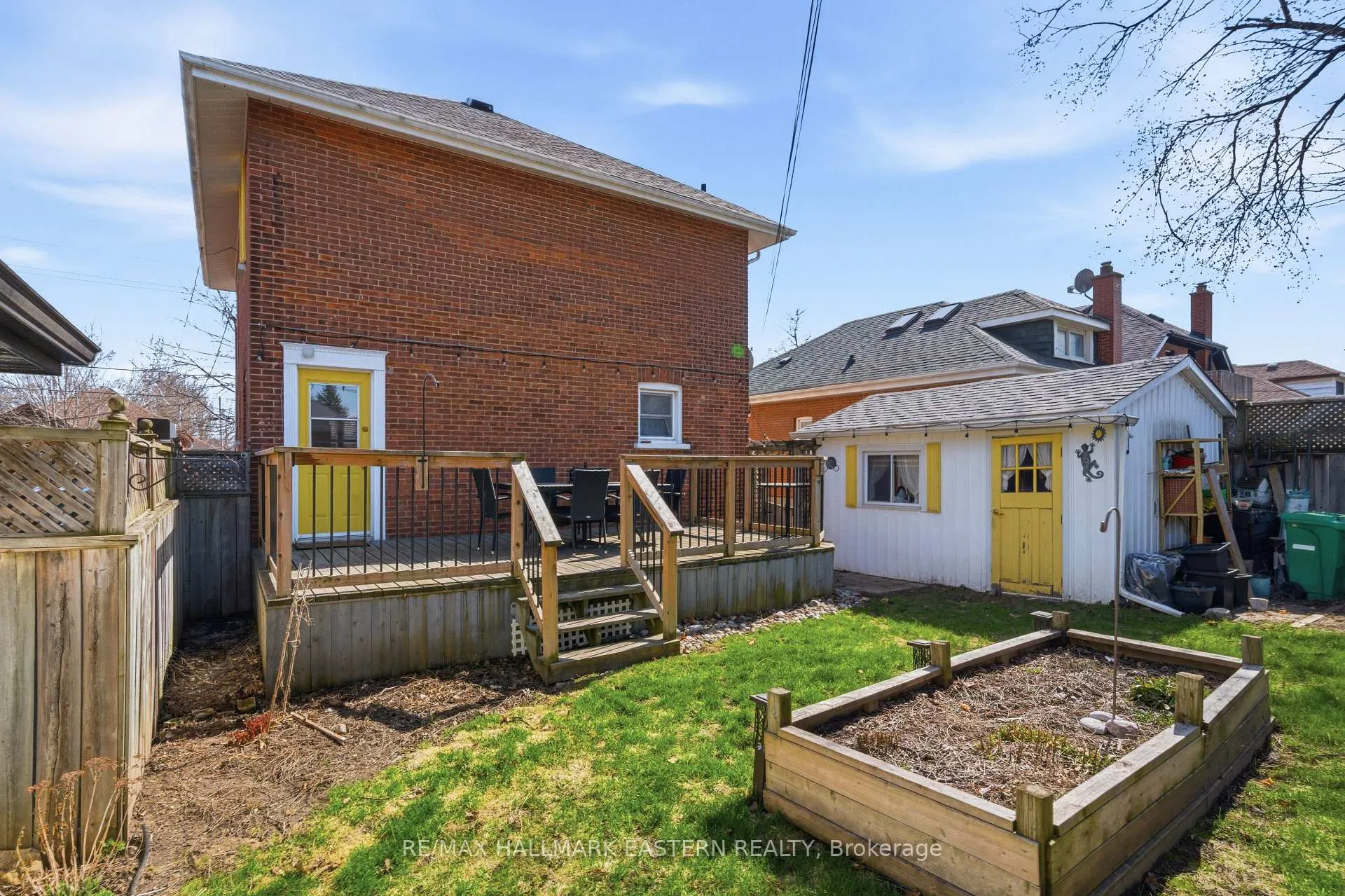 Photo 2 of 556 Douglas Avenue, Peterborough, Town Ward 3 — HOMEH