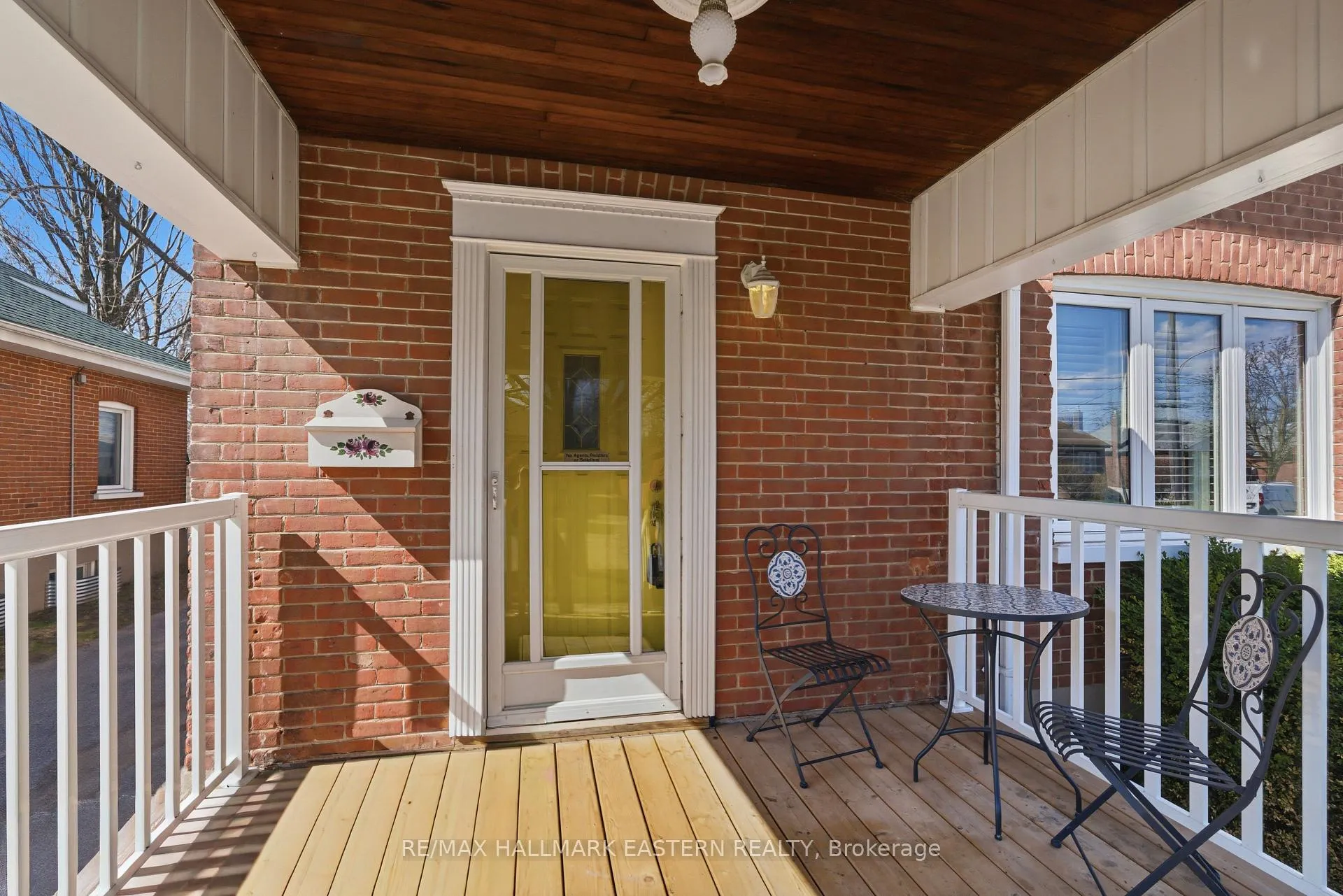 Photo 7 of 556 Douglas Avenue, Peterborough, Town Ward 3 — HOMEH