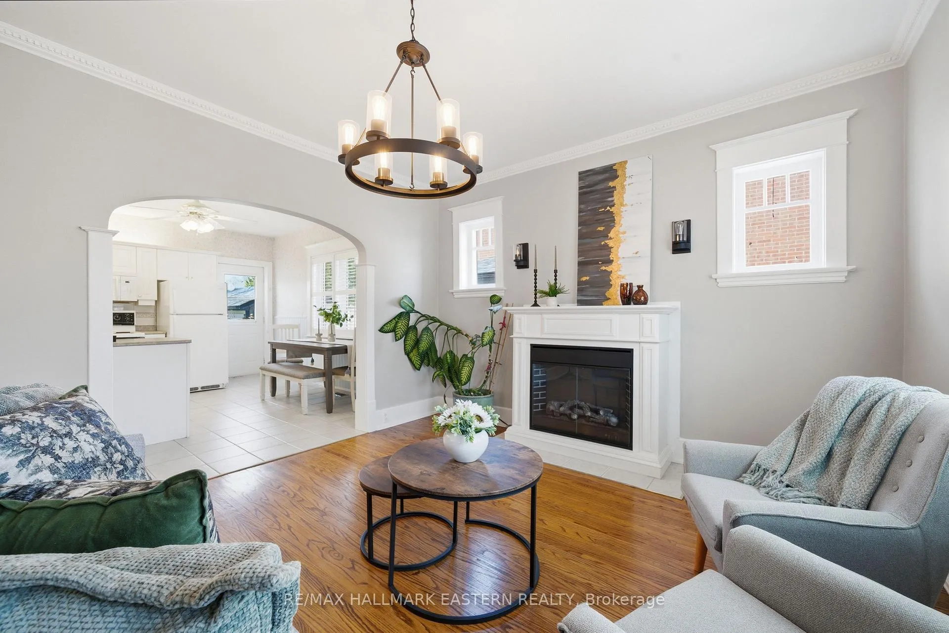 Photo 10 of 556 Douglas Avenue, Peterborough, Town Ward 3 — HOMEH