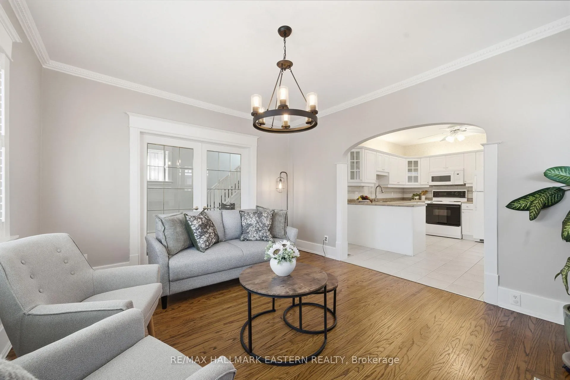 Photo 12 of 556 Douglas Avenue, Peterborough, Town Ward 3 — HOMEH
