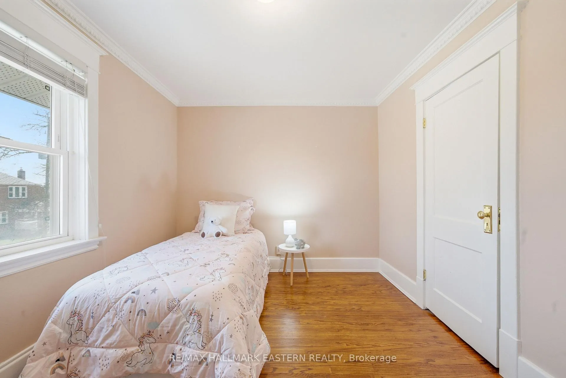Photo 22 of 556 Douglas Avenue, Peterborough, Town Ward 3 — HOMEH