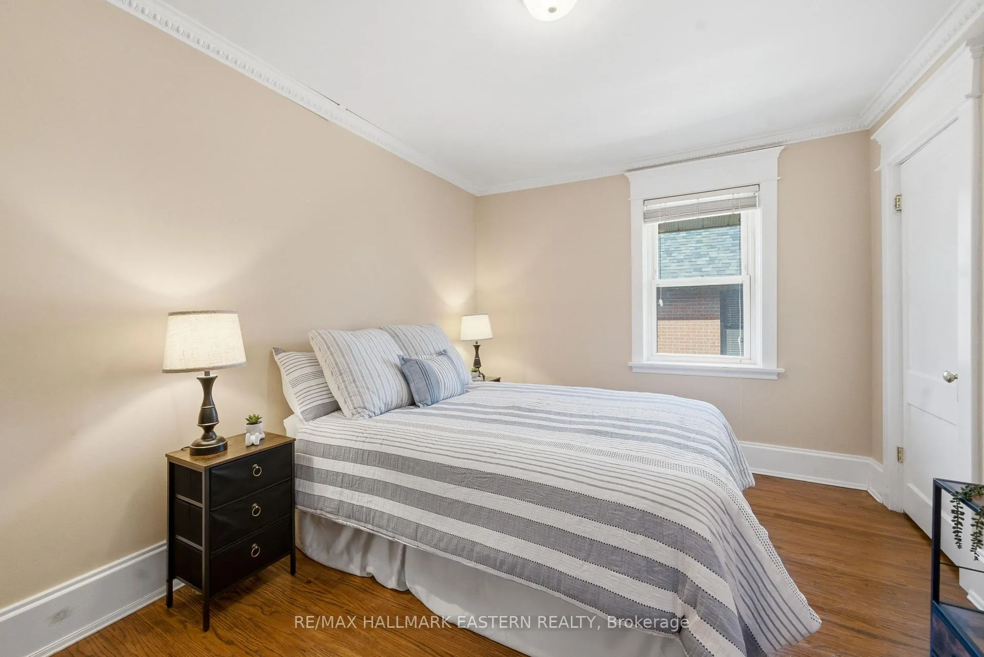 Photo 25 of 556 Douglas Avenue, Peterborough, Town Ward 3 — HOMEH