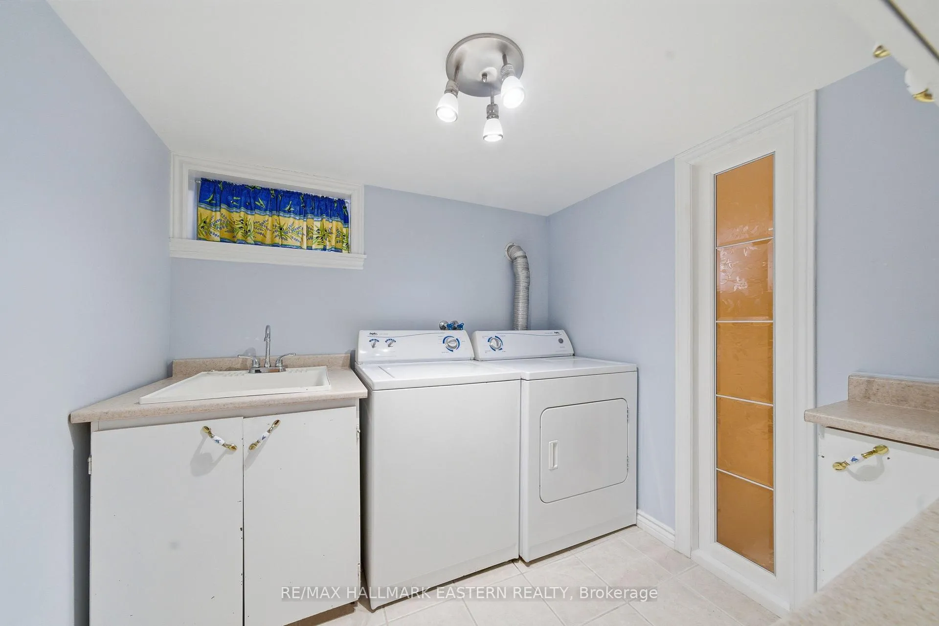 Photo 33 of 556 Douglas Avenue, Peterborough, Town Ward 3 — HOMEH