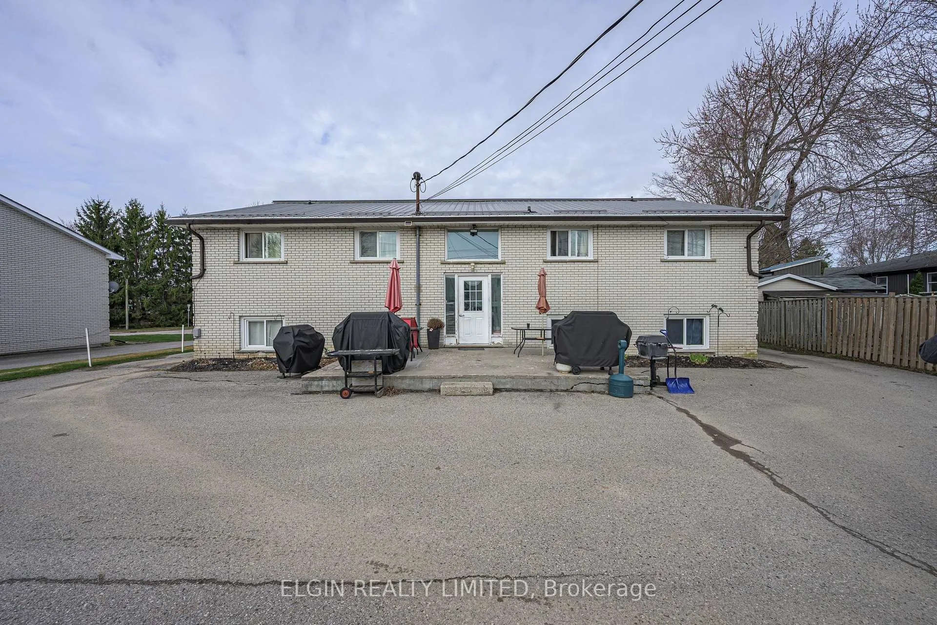 Photo 5 of 79 Joyce Street, St. Thomas — HOMEH