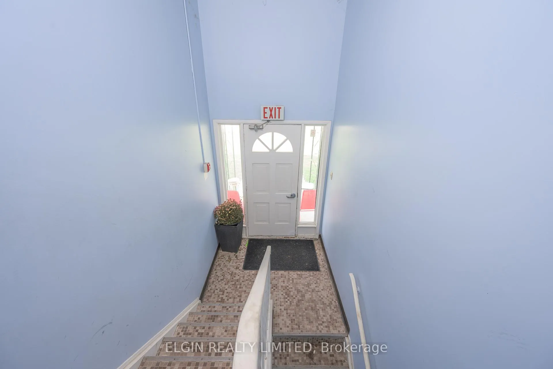 Photo 8 of 79 Joyce Street, St. Thomas — HOMEH