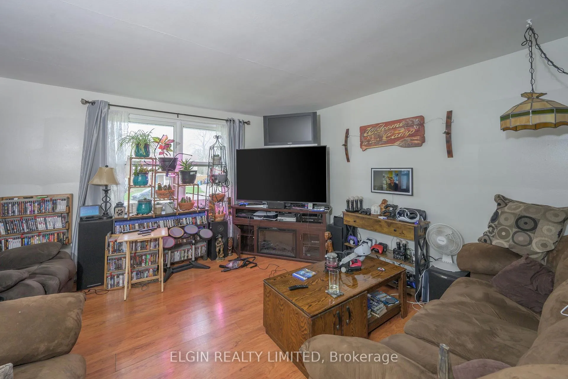 Photo 10 of 79 Joyce Street, St. Thomas — HOMEH