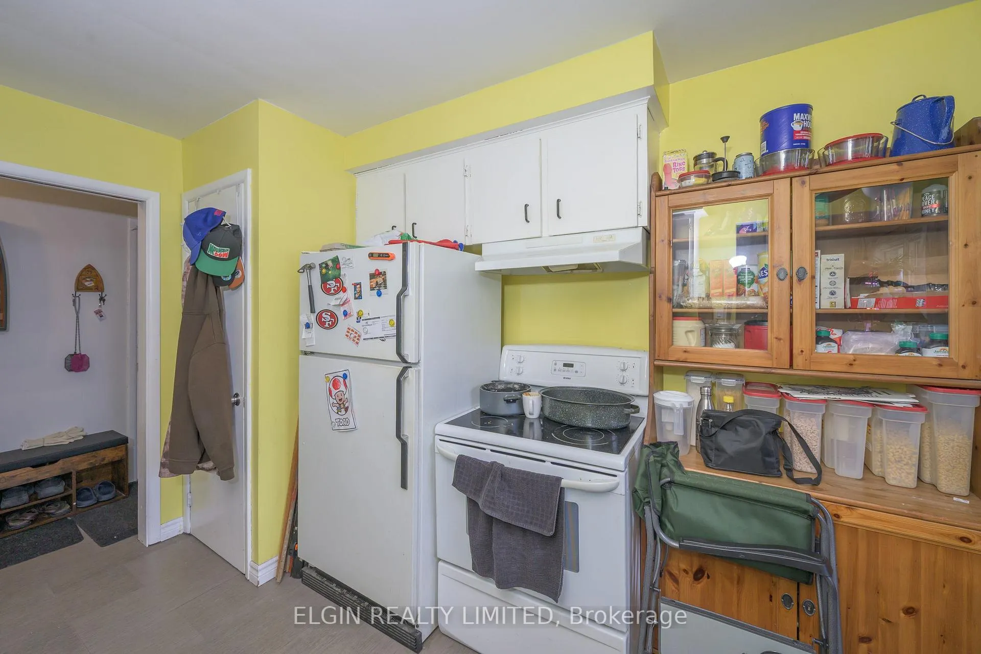 Photo 15 of 79 Joyce Street, St. Thomas — HOMEH