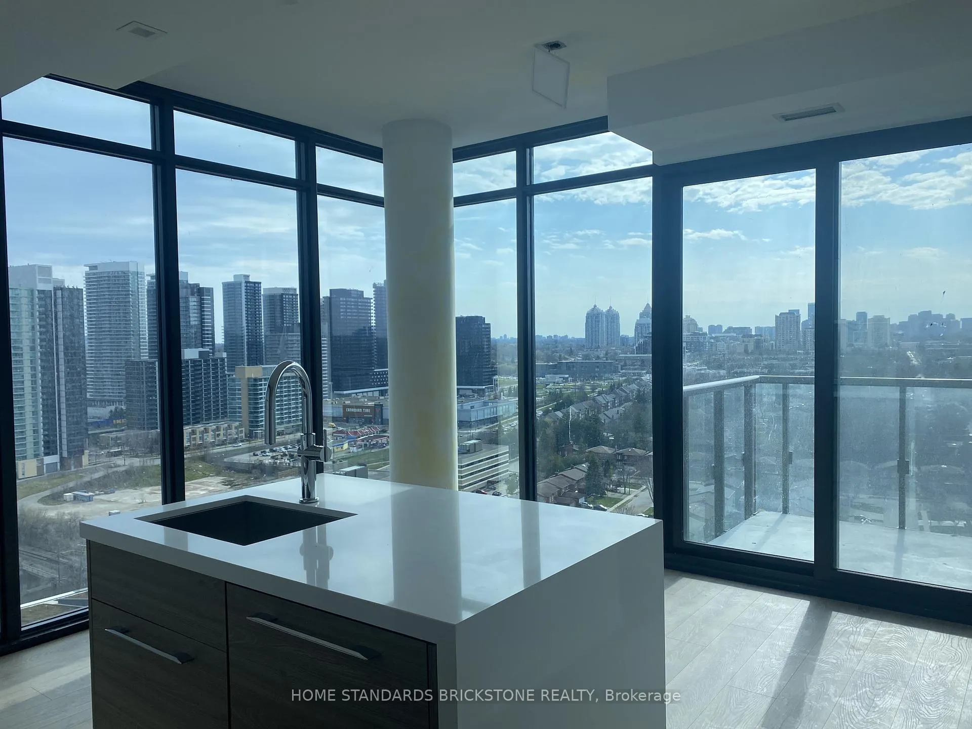 Front of Unit 2310, 29 Green Trail Court W