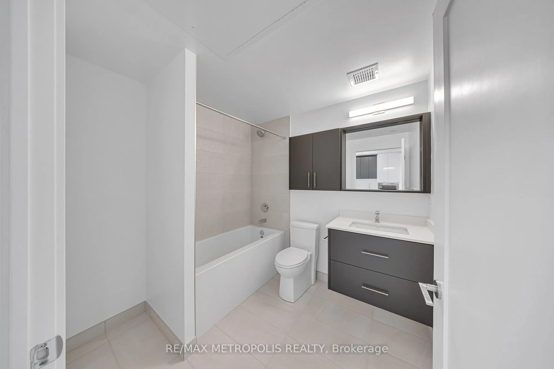 Photo 11 of Unit 1507B, 9751 Markham Road, Markham, Greensborough — HOMEH