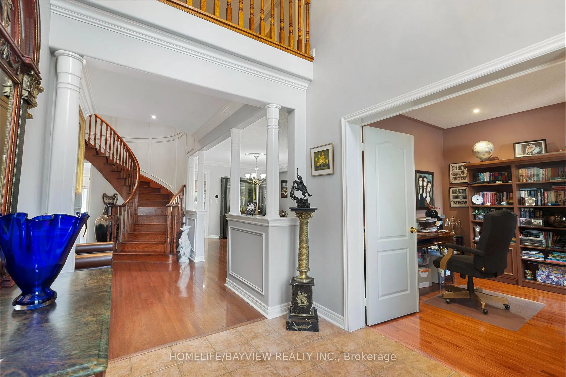 Photo 3 of 8 Pico Crescent, Vaughan, Beverley Glen — HOMEH