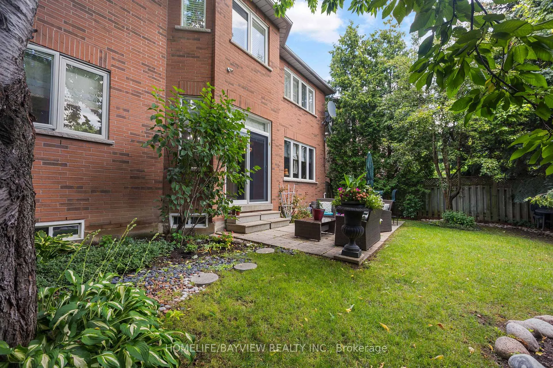 Photo 27 of 8 Pico Crescent, Vaughan, Beverley Glen — HOMEH