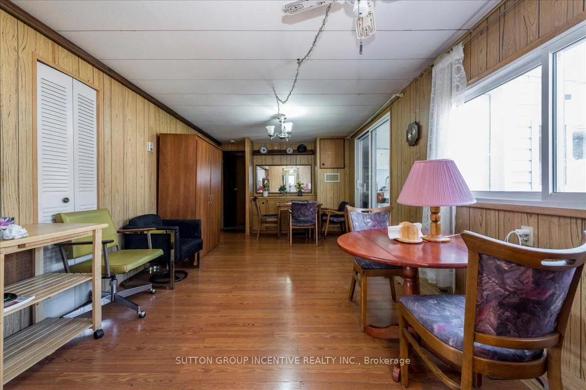 Photo 10 of 2 Mimosa Crescent, Innisfil, Rural Innisfil — HOMEH