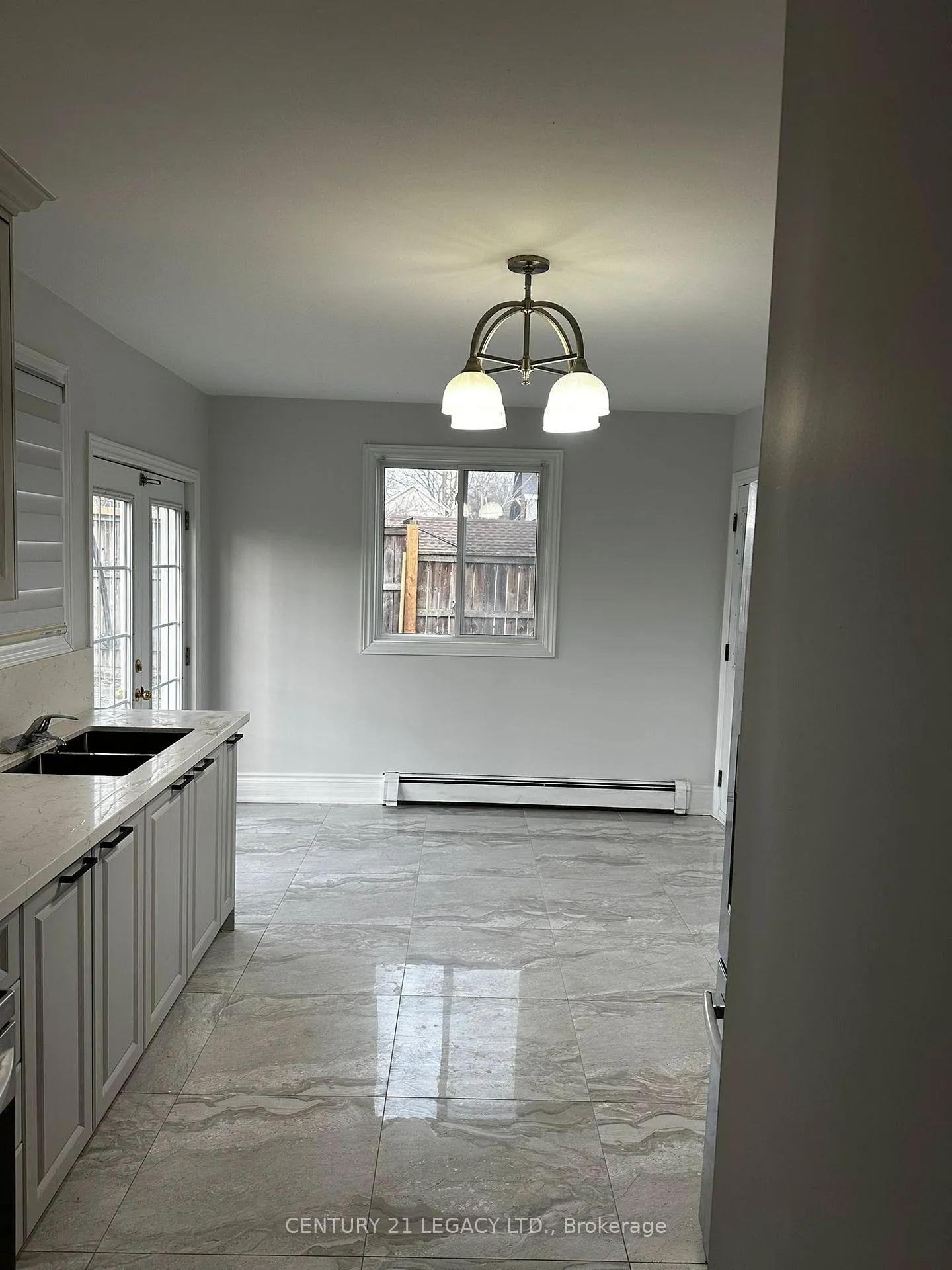 Photo 6 of 6251 Ker Street E, Niagara Falls, Dorchester — HOMEH