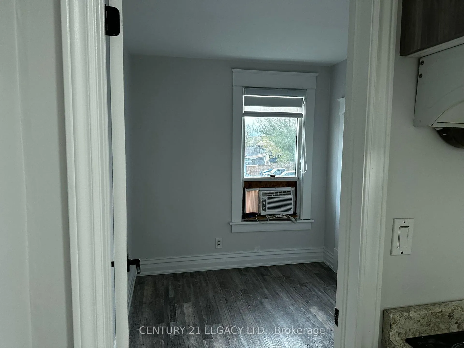 Photo 13 of 6251 Ker Street E, Niagara Falls, Dorchester — HOMEH