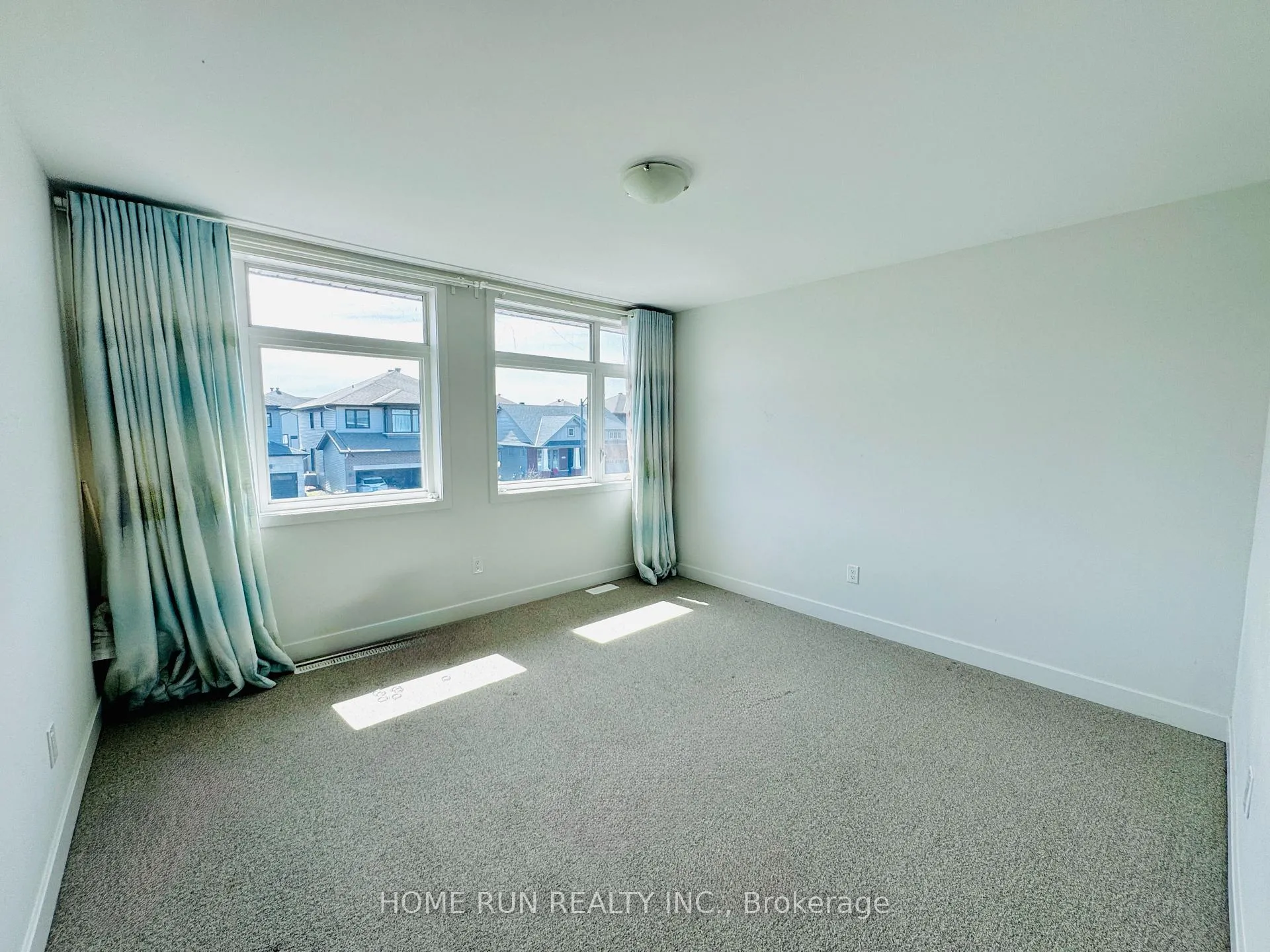 Photo 22 of 279 Mount Nebo Way, Ottawa, Riverside South/Gloucester Glen — HOMEH
