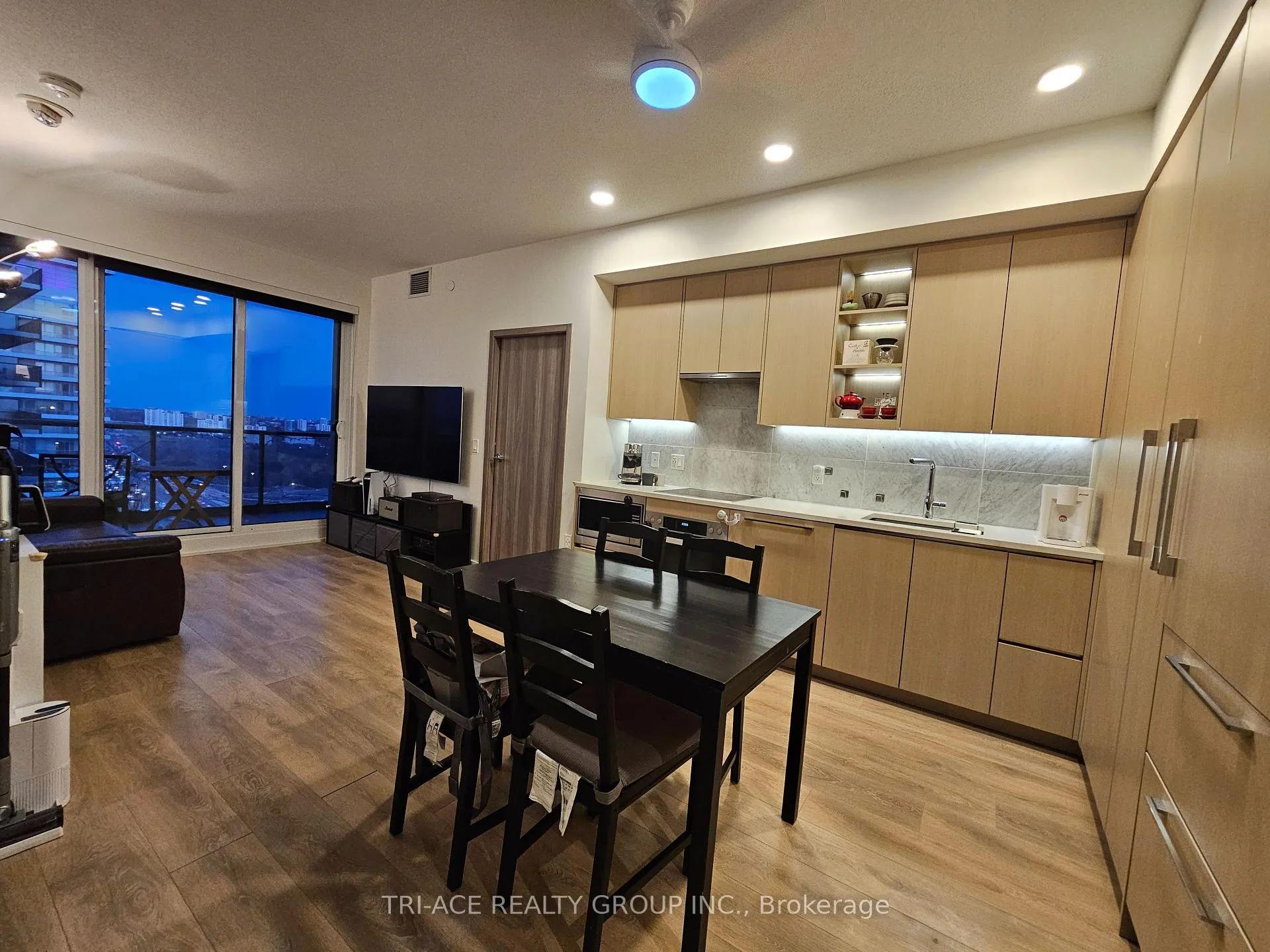 Photo 23 of Unit 3609, 85 McMahon Drive, North York, Bayview Village — HOMEH