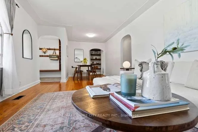 Photo 6 of 1302 Norman Avenue, London, South B — HOMEH