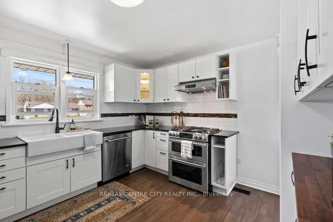 Photo 15 of 1302 Norman Avenue, London, South B — HOMEH