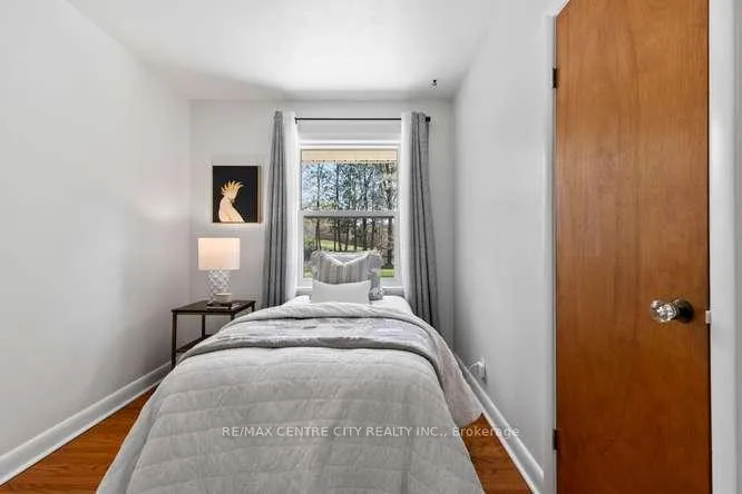 Photo 22 of 1302 Norman Avenue, London, South B — HOMEH
